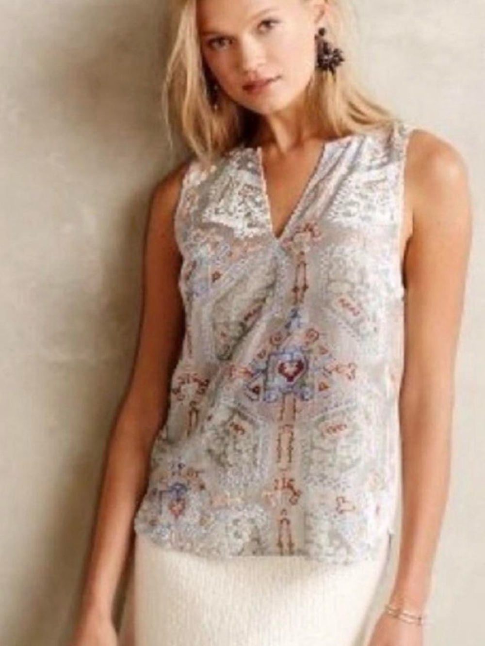 Anthropologie HD in Paris Neutral-toned Silver Motif Sleeveless Blouse Sz M